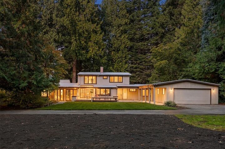 Property Photo:  11002  Kulshan Road  WA 98020 