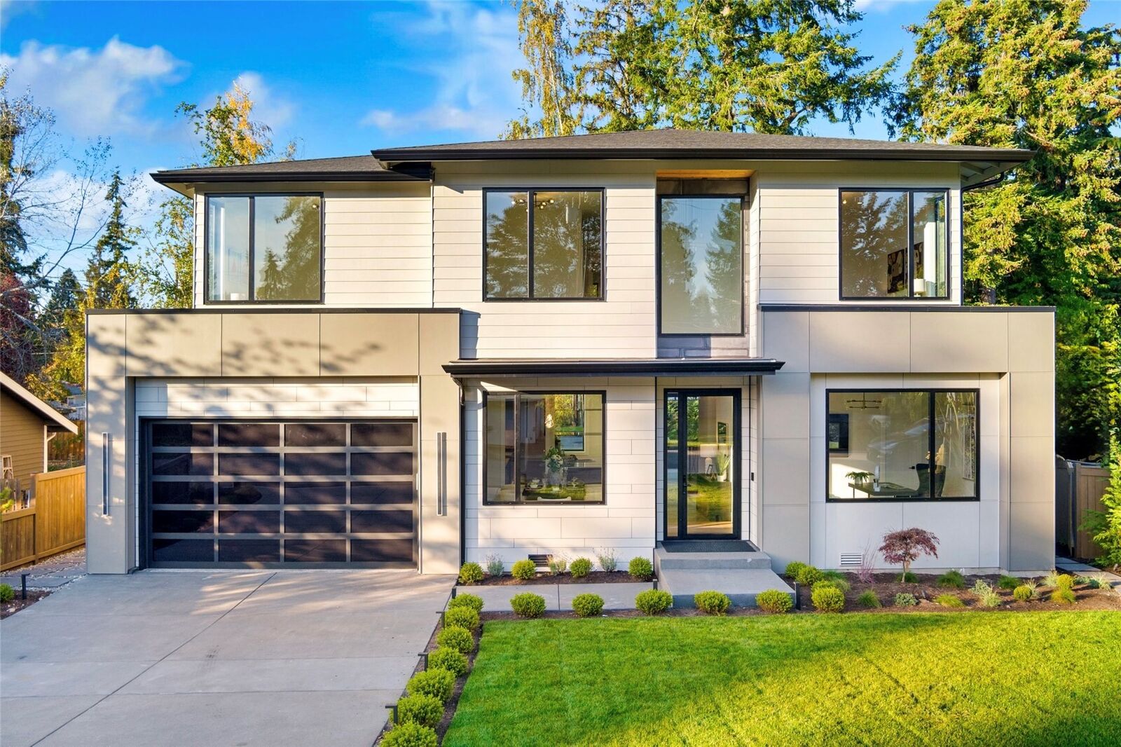 Property Photo:  15546 SE 9th Street  WA 98007 
