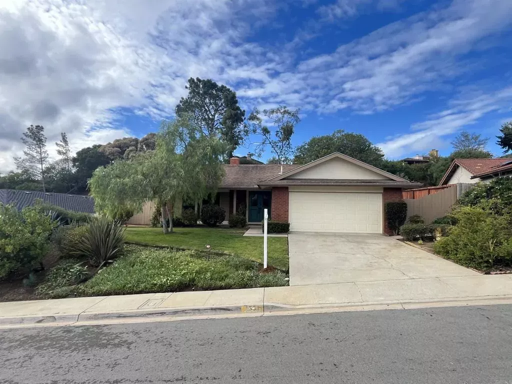 Property Photo:  2553 Pinewood  CA 92014 