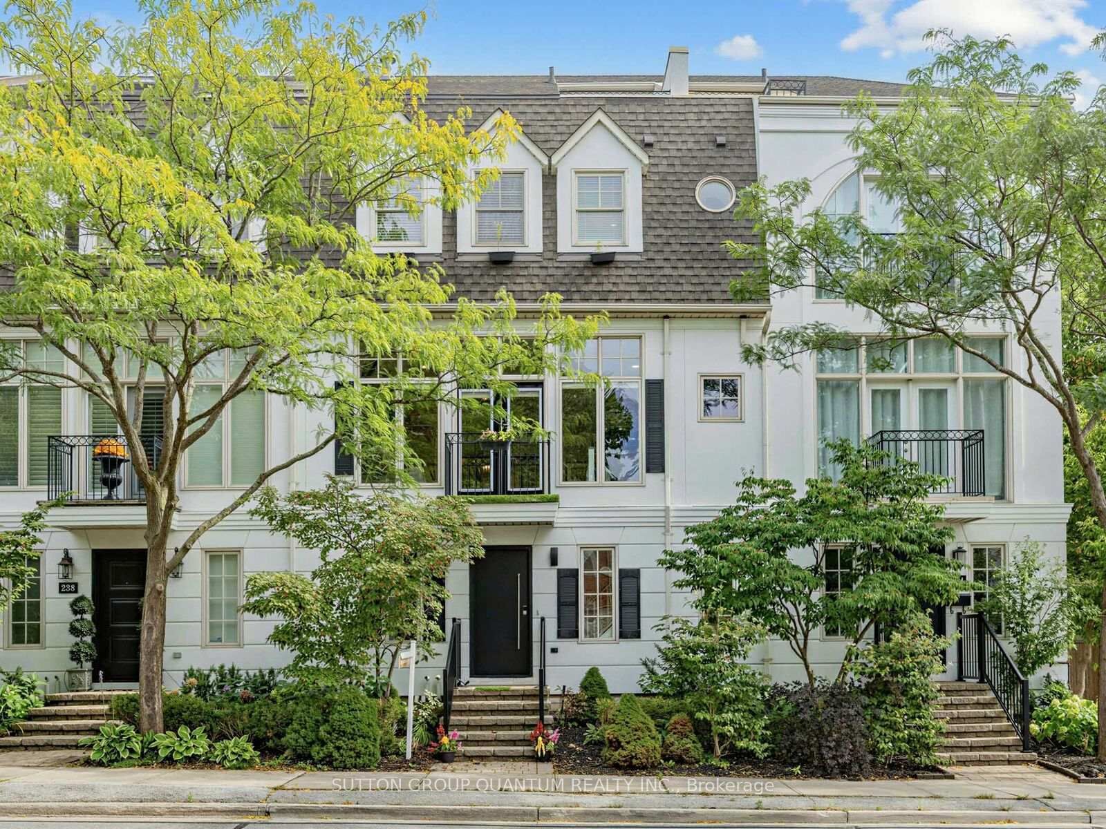 Property Photo: 236 Randall Street ON L6J 1P7