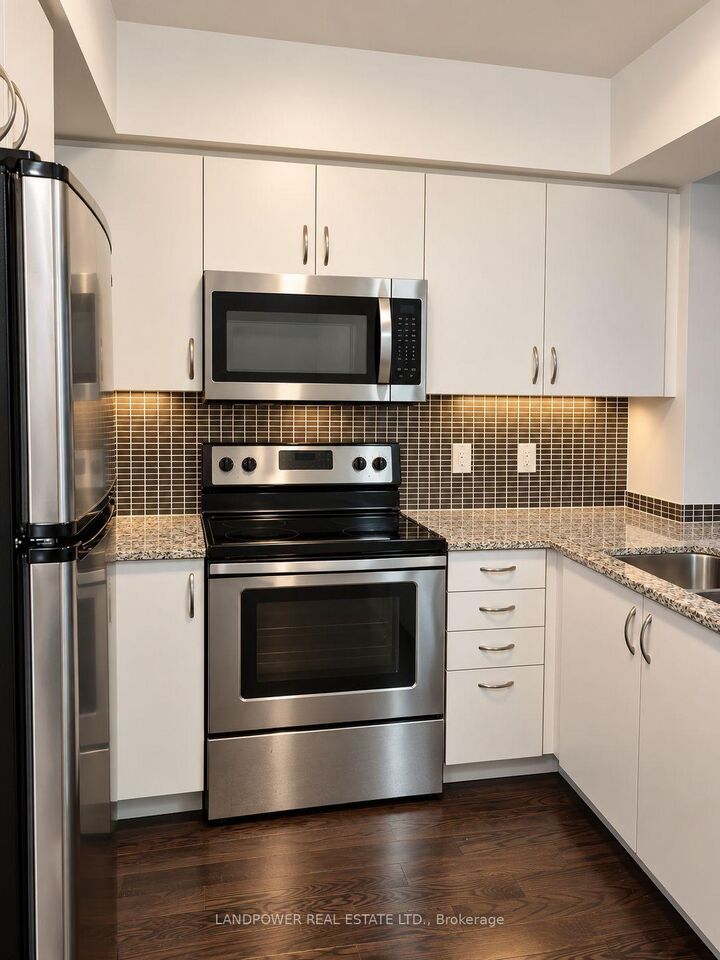 Property Photo:  2230 Lakeshore Boulevard W 801  ON M8V 0B2 