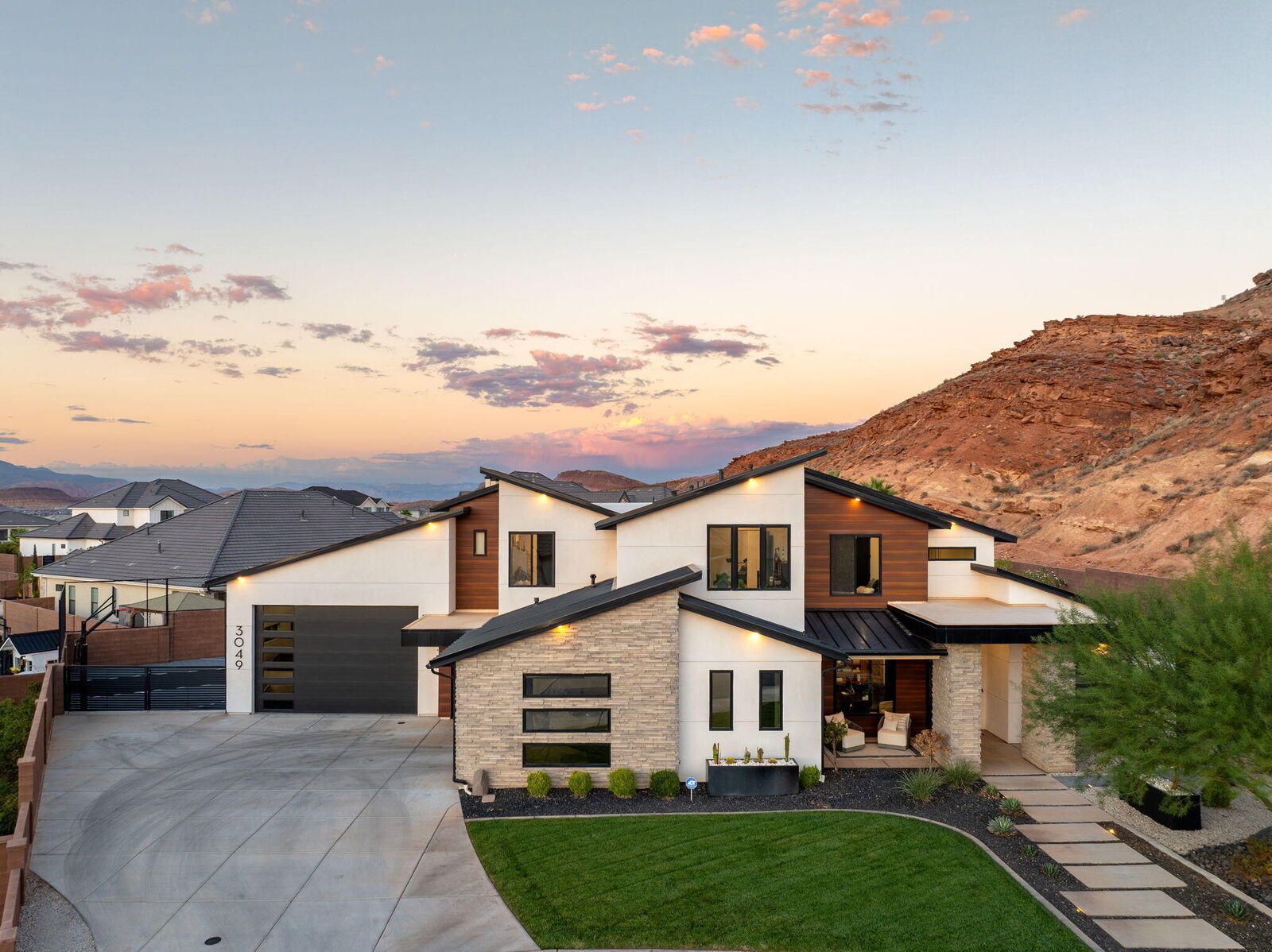 Property Photo:  3049 E Silver Beech Cir  UT 84790 