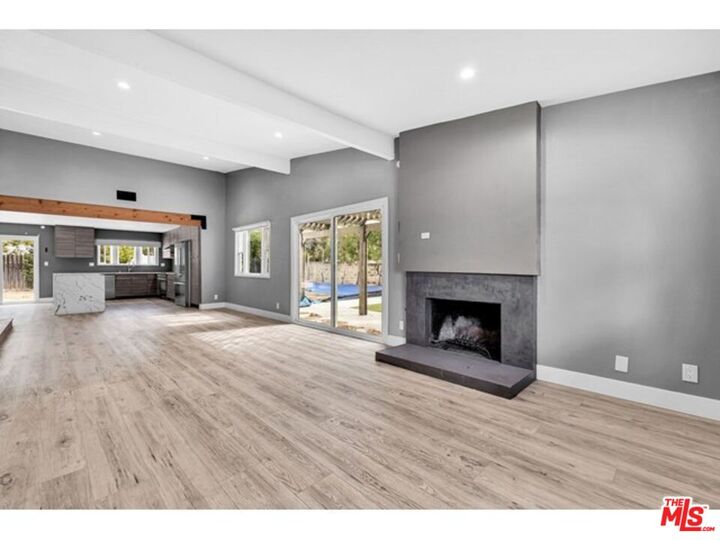 Property Photo:  10122 Jovita Ave  CA 91311 