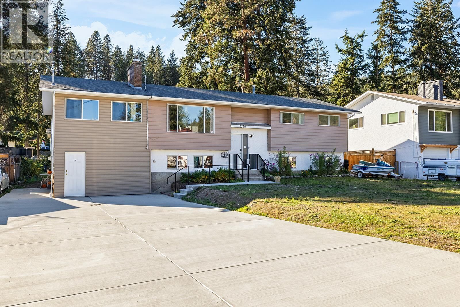 Property Photo: 3226 McMahon Road BC V4T 1E9