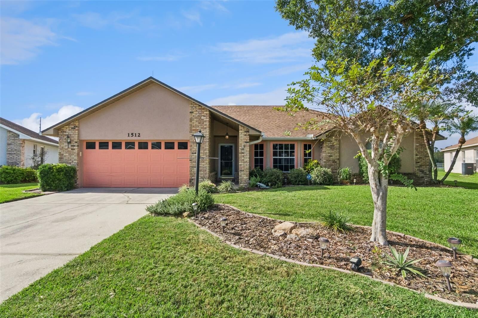 Property Photo: 1512 Reade Circle FL 34772