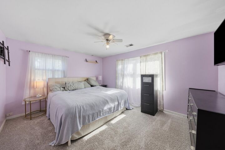 Property Photo: 620 E Maple Street IL 60148