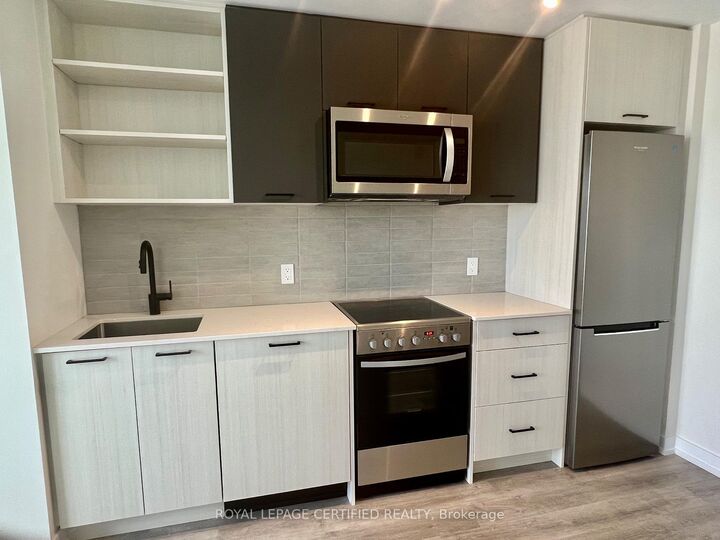 Property Photo:  2300 St. Clair Avenue W 522  ON M6N 0B3 