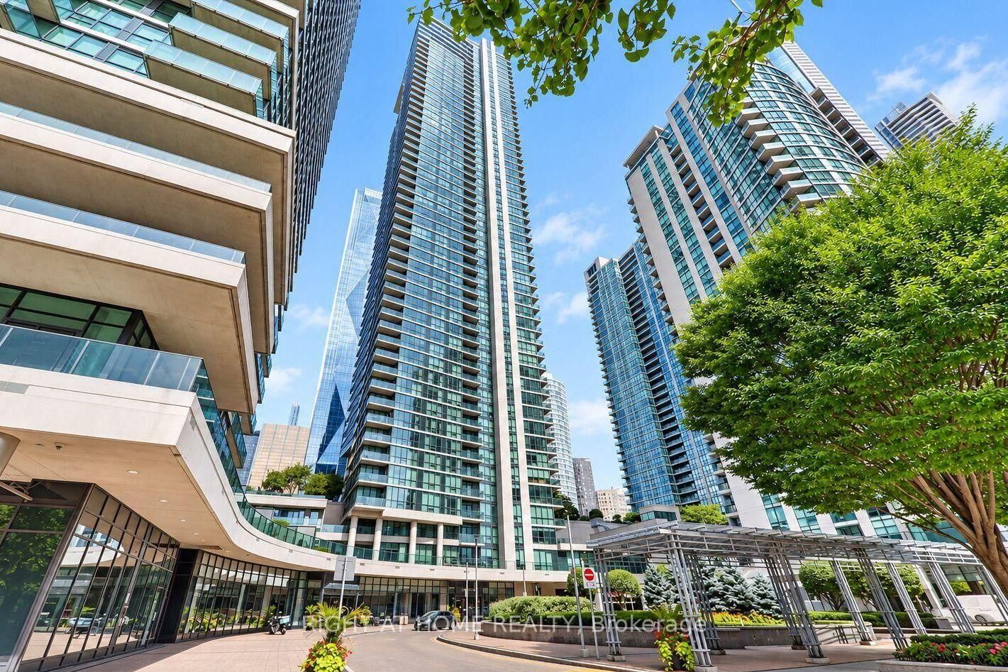 Property Photo: 16 Harbour Street 3407 ON M5J 2Z7