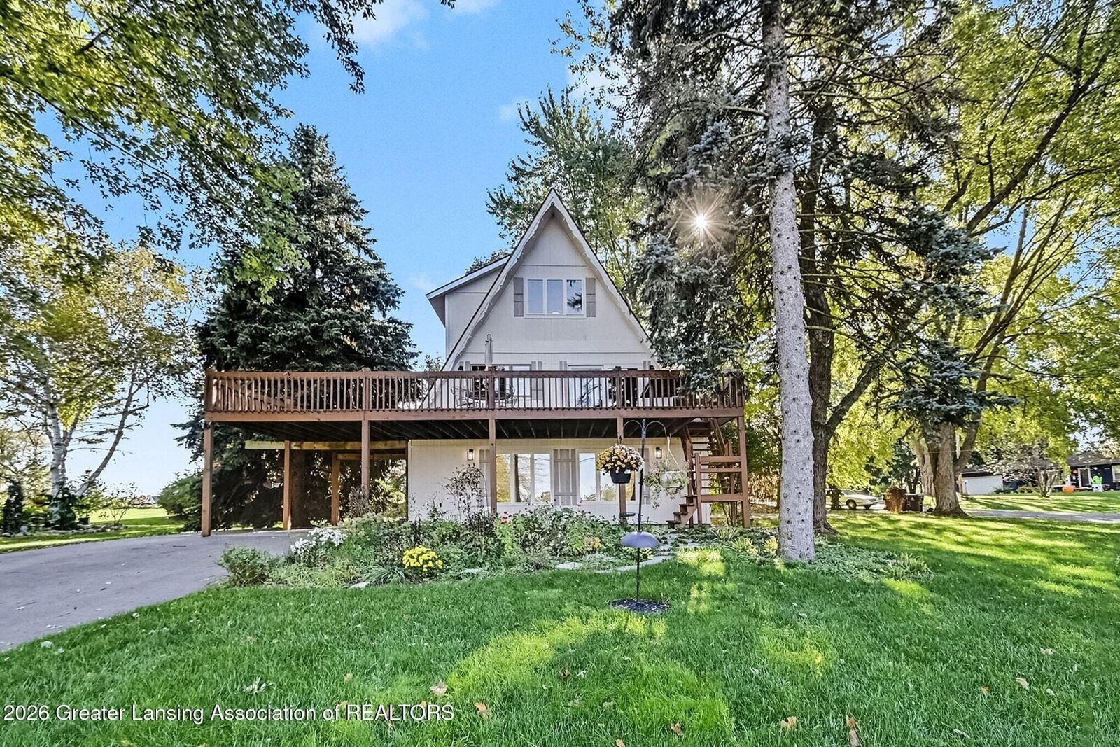 Property Photo: 1035 E Geneva Drive MI 48820