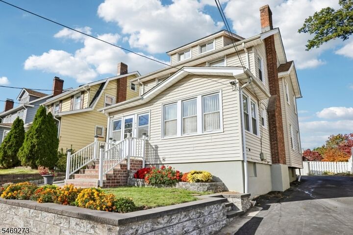 Property Photo:  163 Maple St  NJ 07052 