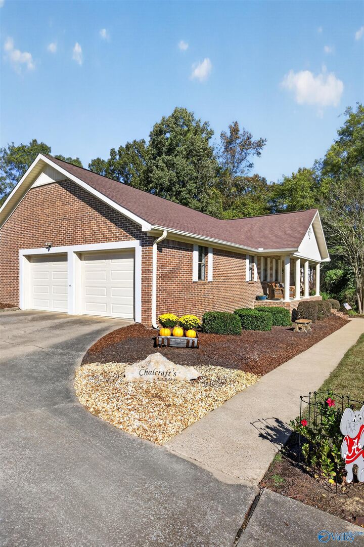Property Photo: 2660 Brierwood Drive AL 35903
