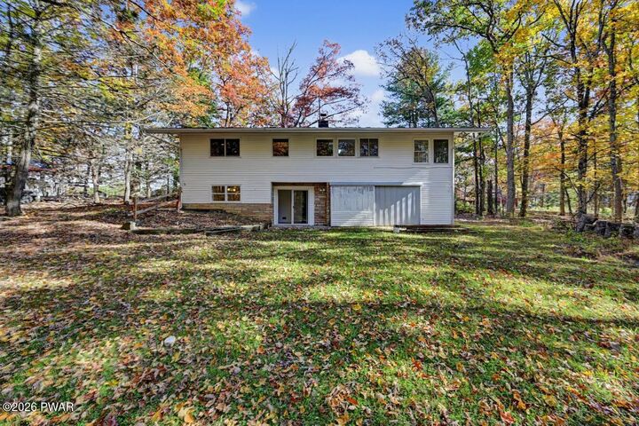 Property Photo:  106 Burning Tree Drive  PA 18428 