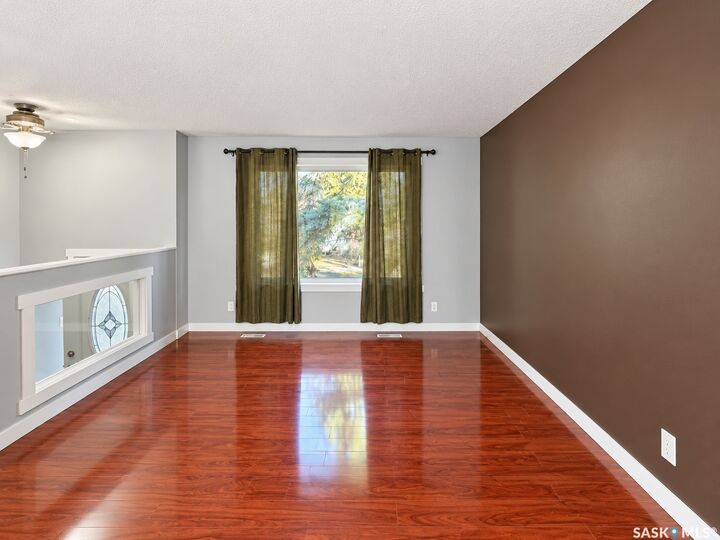 Property Photo:  5309 2nd Avenue N  SK S4R 0Z5 