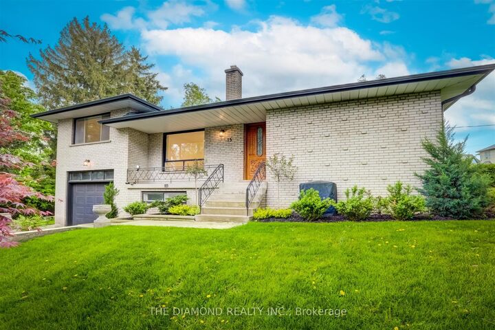 Property Photo:  15 Government Road  ON M8X 1V7 