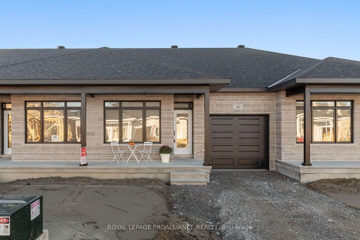 Property Photo:  1042 Turner Drive  ON K6V 0G8 
