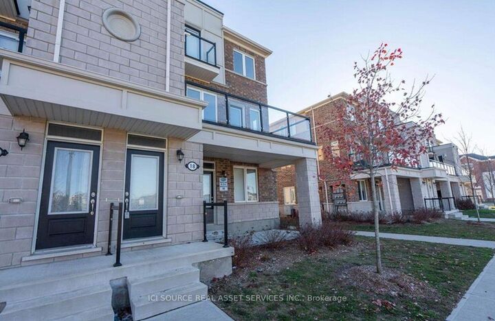 Property Photo: 18 Daylily Lane ON N2R 0L7