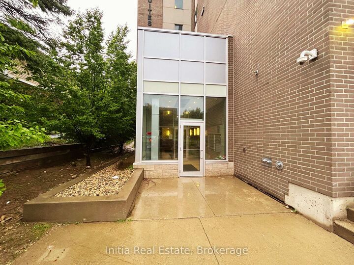 Property Photo:  62 Balsam Street B303  ON N2L 3H2 