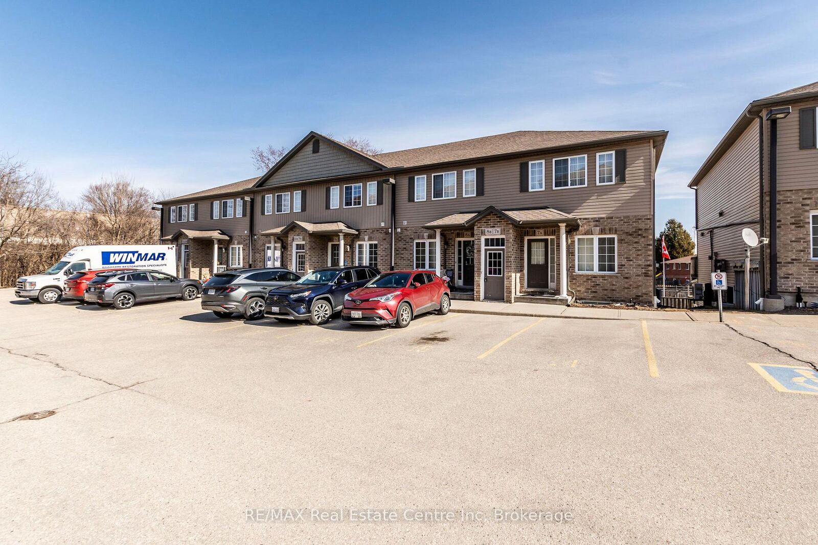 Property Photo:  38 Howe Drive 8B  ON N2E 0E3 