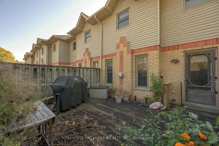 Property Photo:  1199 Hamilton Road 51  ON N5W 5Z9 