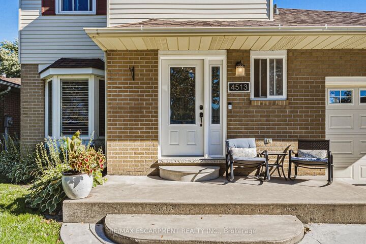 Property Photo:  4513 Cedarbrook Lane  ON L3J 0B2 