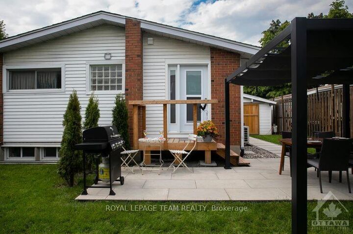 Property Photo:  2219 Melfort Street A  ON K1G 1H6 