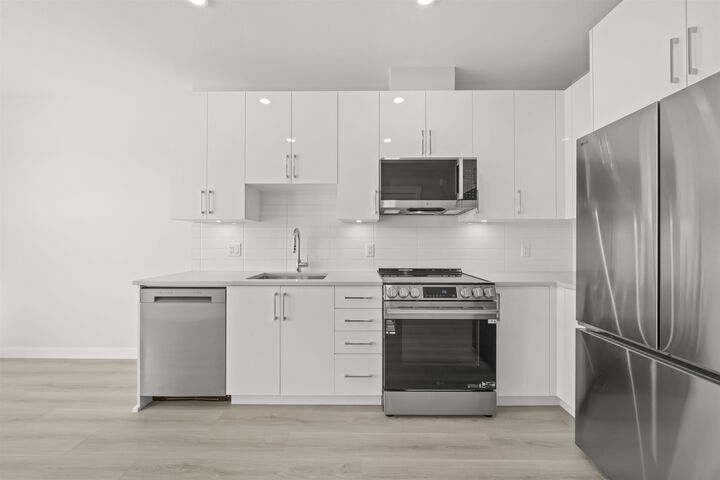 Property Photo:  8423 Cedar Street 613  BC V4S 1A1 