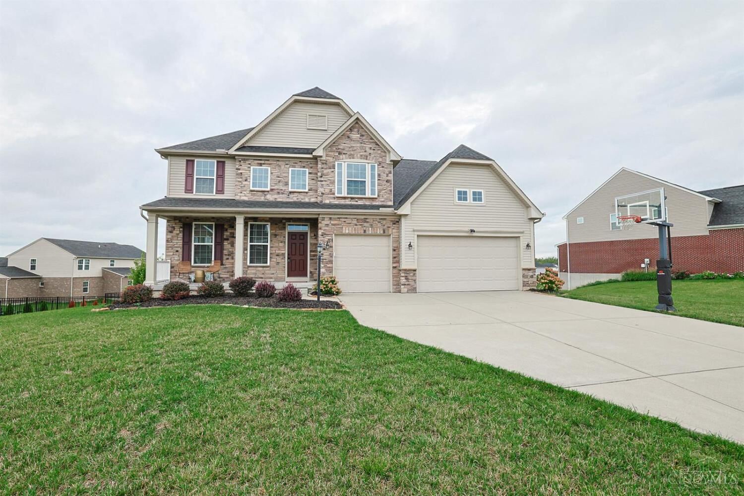 Property Photo:  2706 Hartfield Lane  OH 45040 