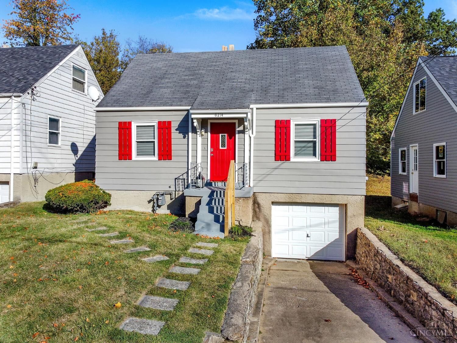 Property Photo:  6214 Elbrook Avenue  OH 45208 