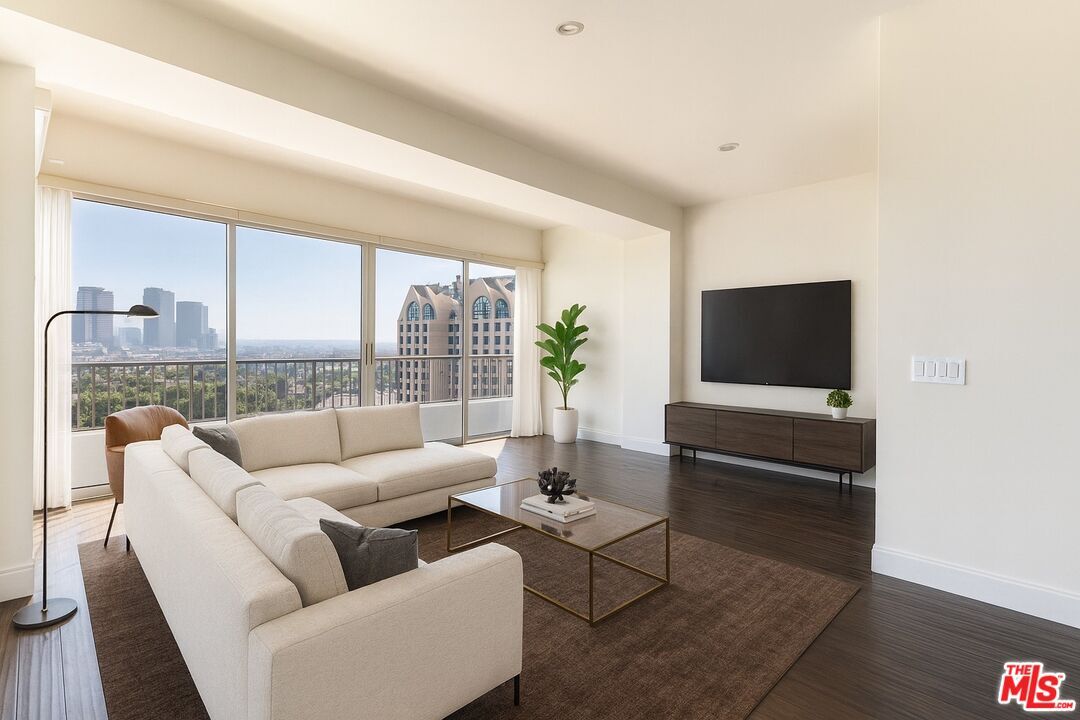 Property Photo:  10501 Wilshire Blvd, Unit 1403  CA 90024 