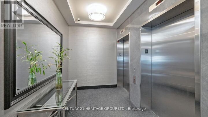 Property Photo: 1 Avondale Avenue 910 ON M2N 7J1
