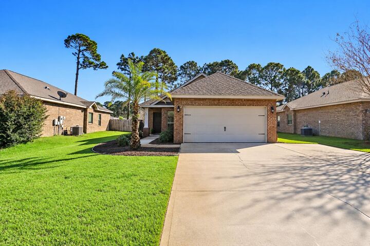 Property Photo:  426 Pin Oak Loop  FL 32459 