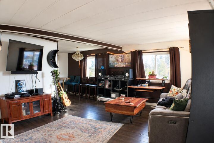 Property Photo:  11 Willow Park Estate  AB T9E 5P9 