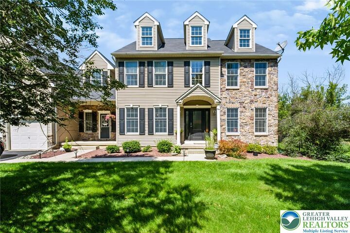Property Photo: 39 Millbrook Court PA 18045