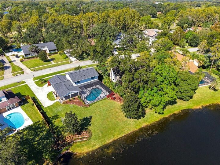 Property Photo: 4110 Carrollwood Village Drive FL 33618