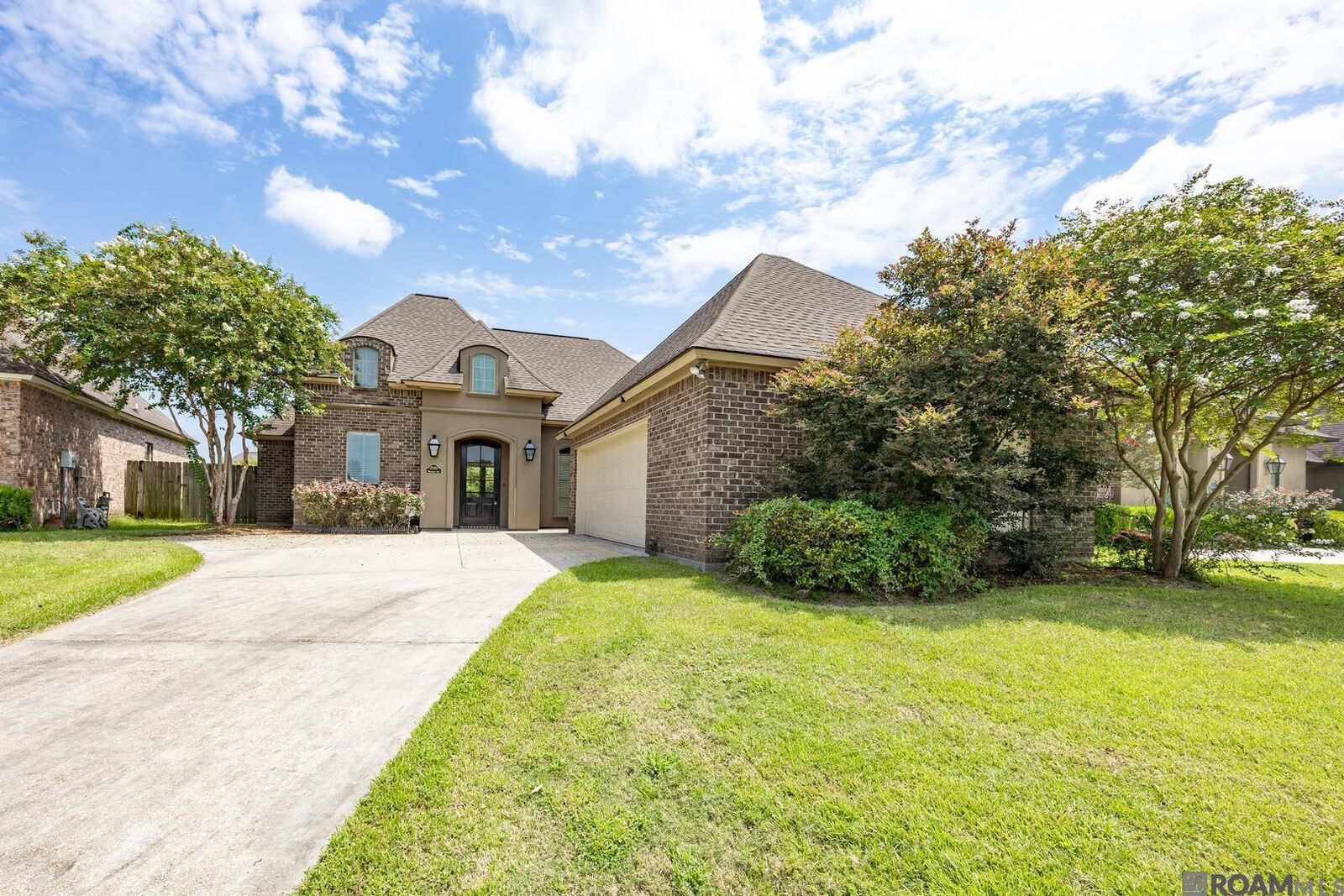 Property Photo:  2145 Hillridge Ave  LA 70810 