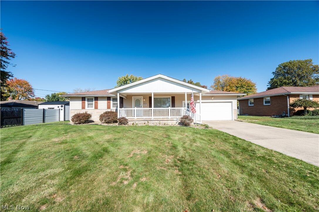 Property Photo:  4710 Pinegrove Avenue  OH 44515 