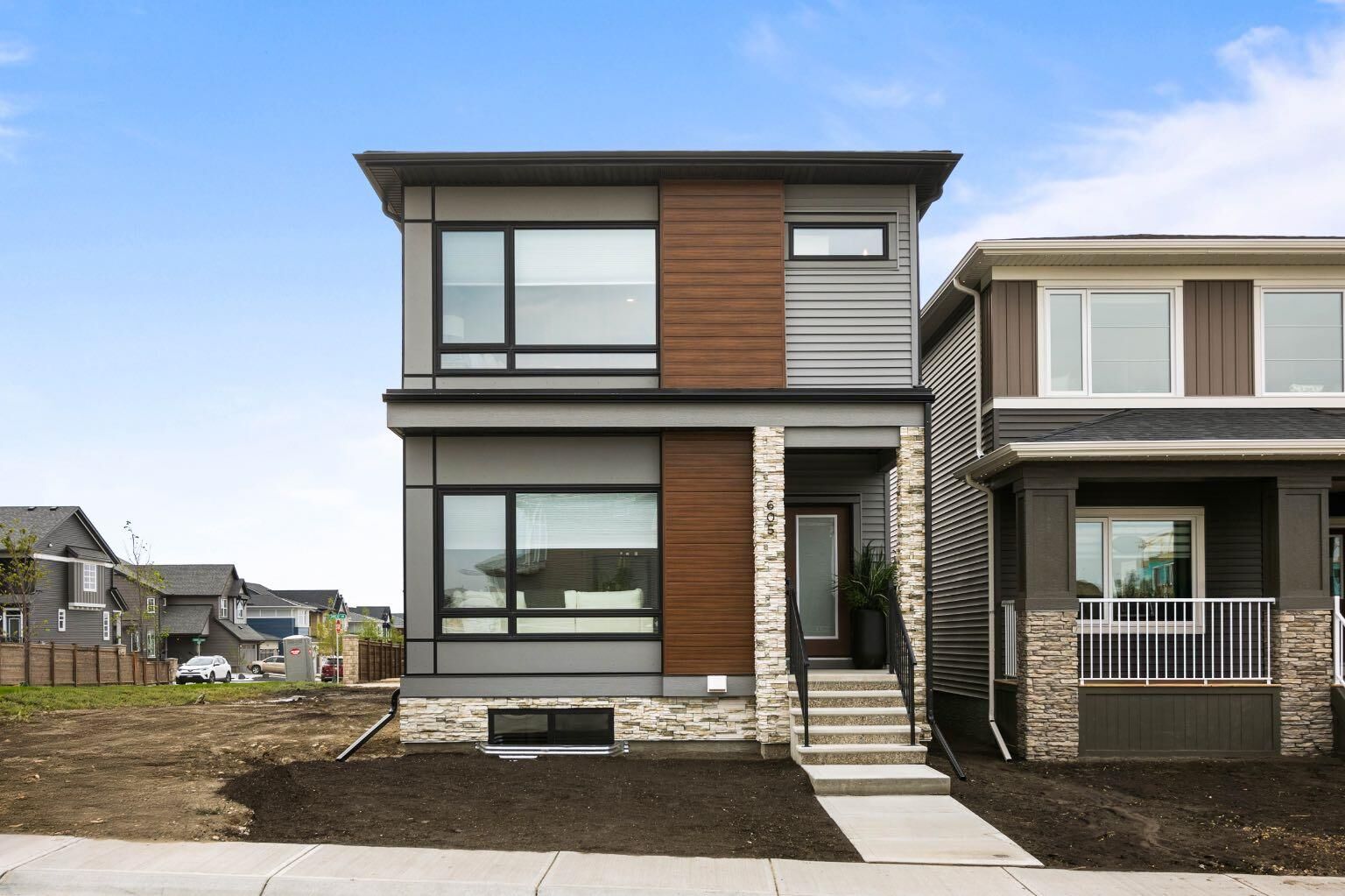 Property Photo:  605 Lambeau Link SE  AB T4A 3R2 