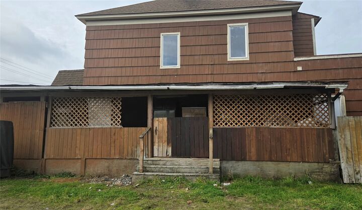 Property Photo: 1400 W 1st WA 98520