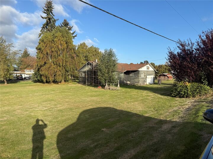 Property Photo: 1425 River Road WA 98632