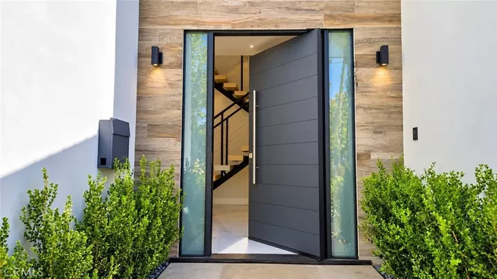Property Photo:  14659 McCormick Street  CA 91411 