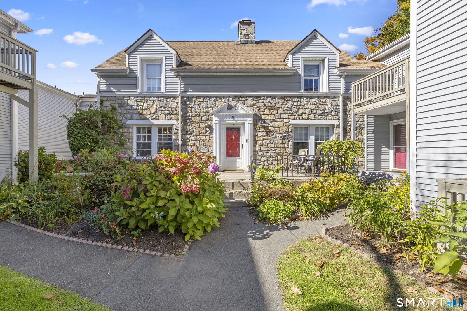 Property Photo: 95 Park Avenue 5 CT 06810
