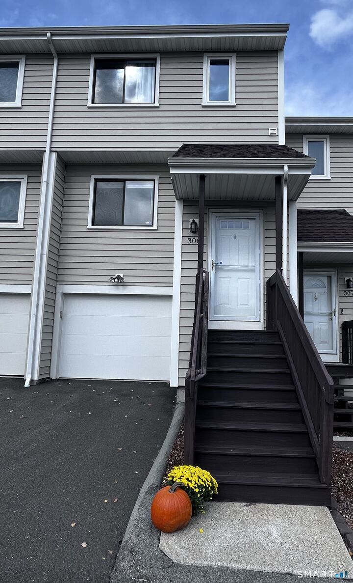 Property Photo:  306 Monticello Drive 306  CT 06405 