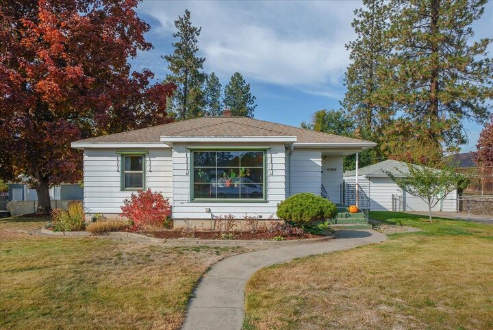 Property Photo: 3006 W Monticello Pl WA 99205