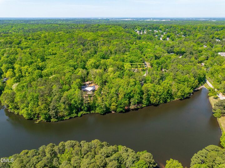 Property Photo:  8212 Hillside Drive  NC 27612 