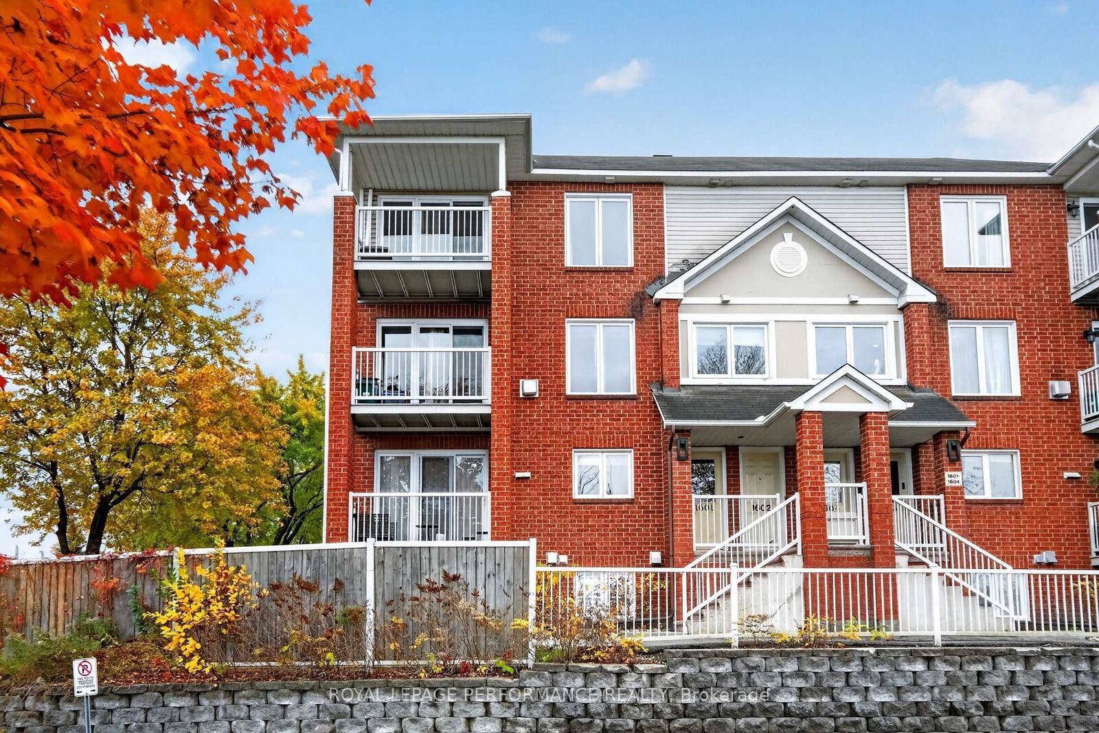 Property Photo: 1602 Locksley Lane ON K1J 1B6