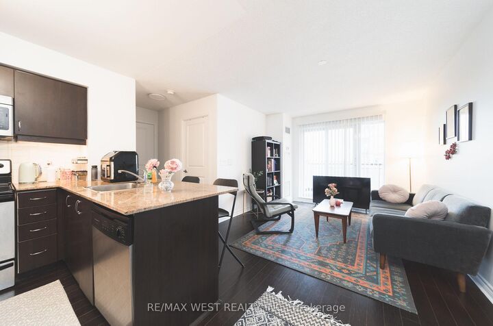 Property Photo:  27 Rean Drive 524  ON M2K 0A6 