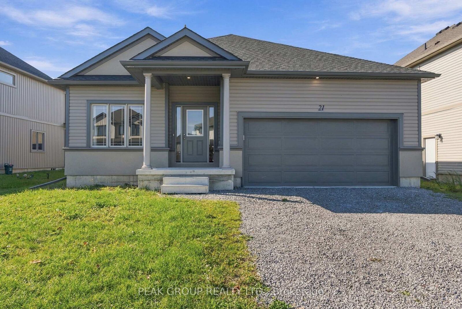 Property Photo: 21 Barker Parkway 2 ON L2V 0B7