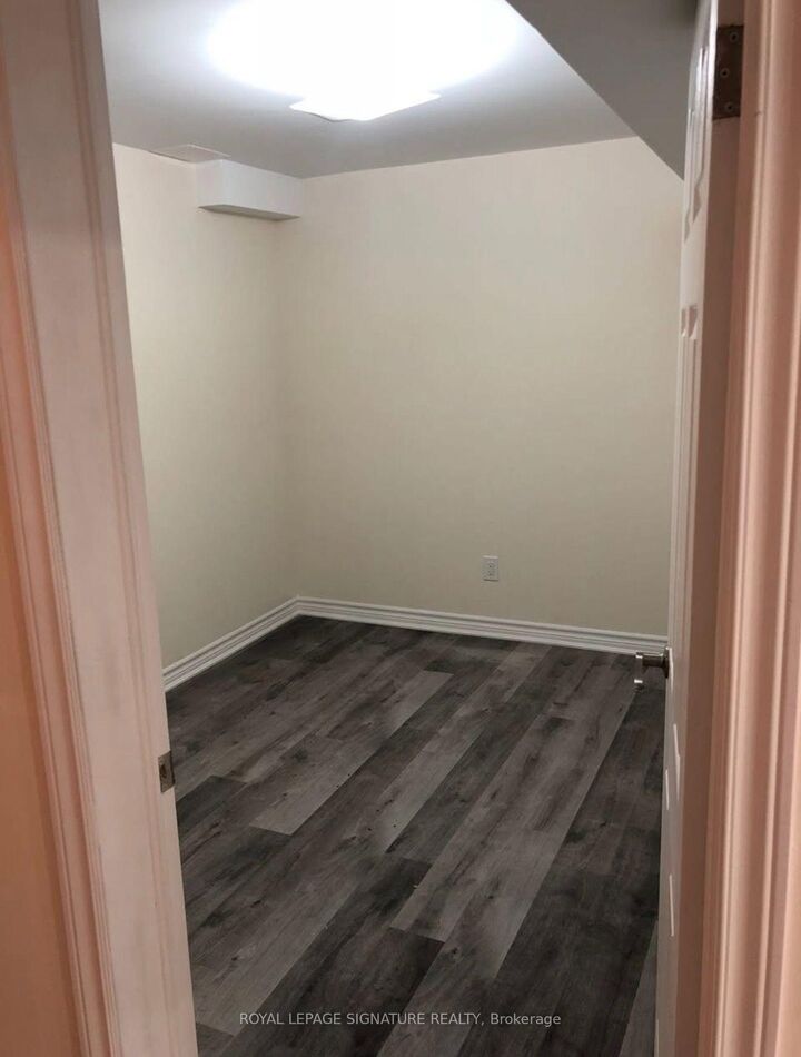 Property Photo:  3011 Mission Hill Drive  ON L5M 0B8 