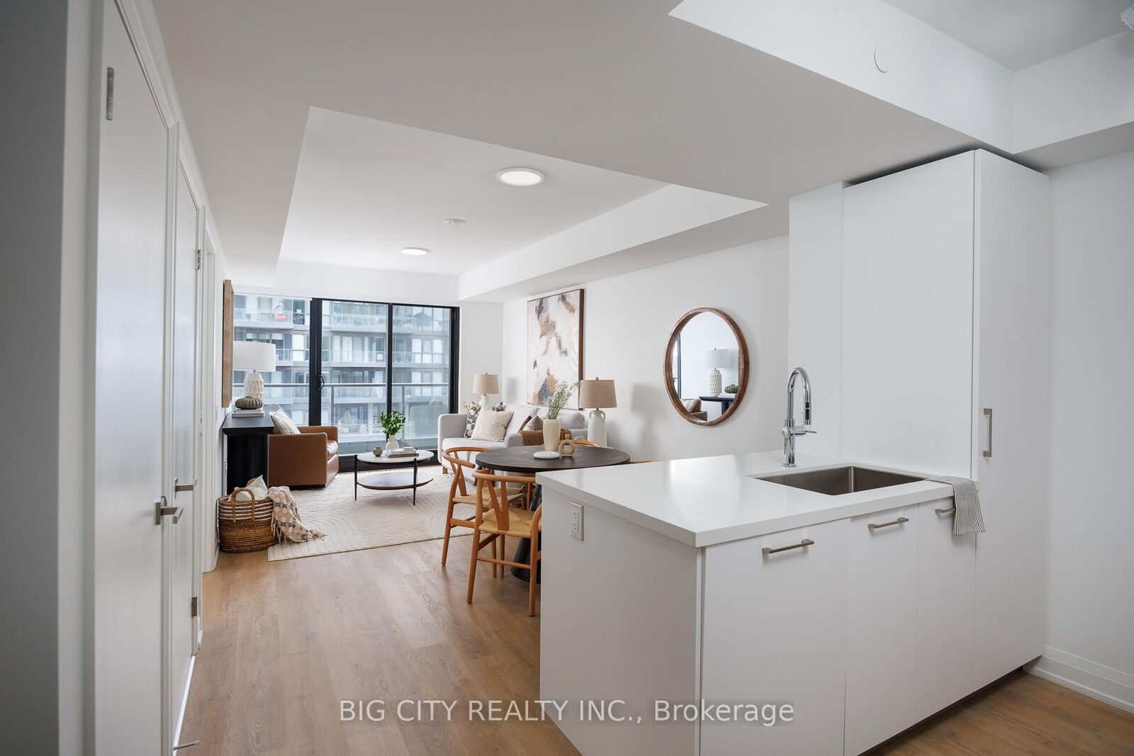 Property Photo: 36 Brentcliffe Road 804 ON M4G 0E1