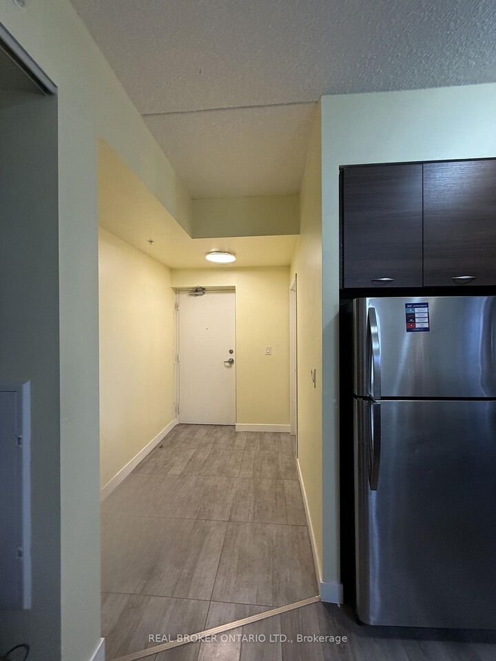 Property Photo:  318 Spruce Street 1202  ON N2L 3H6 